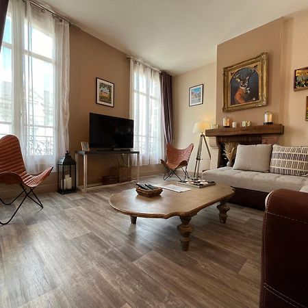 Cote Chateau - Grand Appartement Au Coeur De Blois Kültér fotó